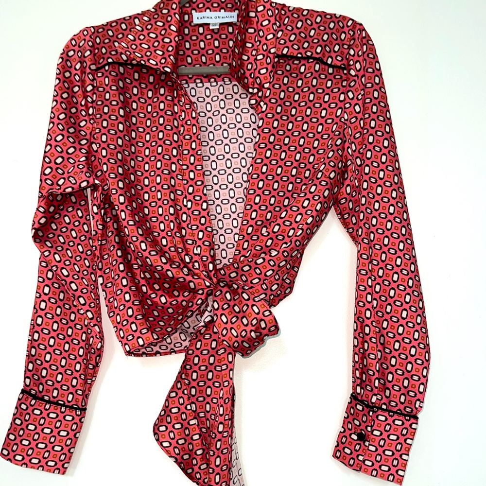 Print wrap long sleeve blouse.